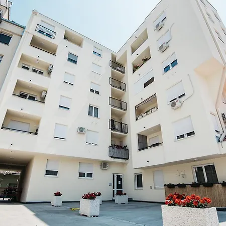 Bianca With Free Parking