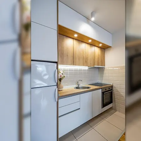 Bianca With Free Parking *