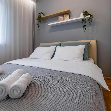 Bianca With Free Parking